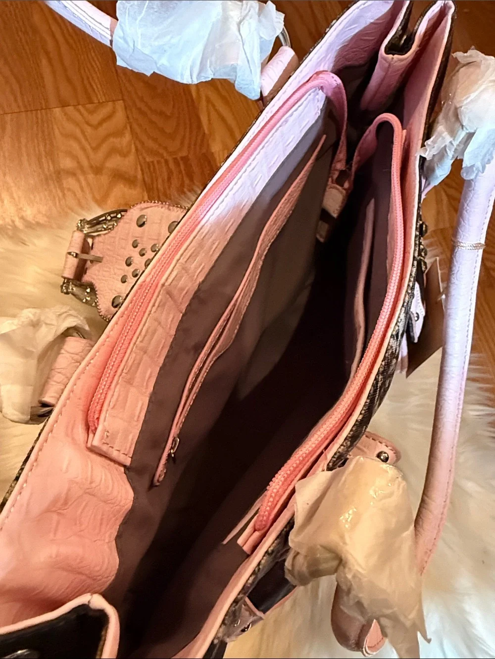 Mossy Oak Camo Satchel with Pink Trim and Stud Accents - Picture 6 of 7